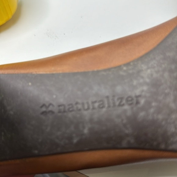 Vintage Naturalizer Women's tan leather retro heels - Picture 12 of 14